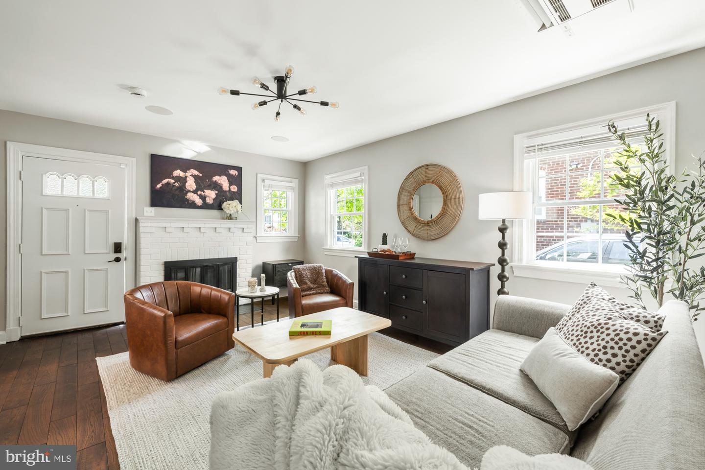 3209 12TH ST S, ARLINGTON, Virginia 22204, 4 Bedrooms Bedrooms, ,4 BathroomsBathrooms,Residential,For sale,3209 12TH ST S,VAAR2058428 MLS # VAAR2058428
