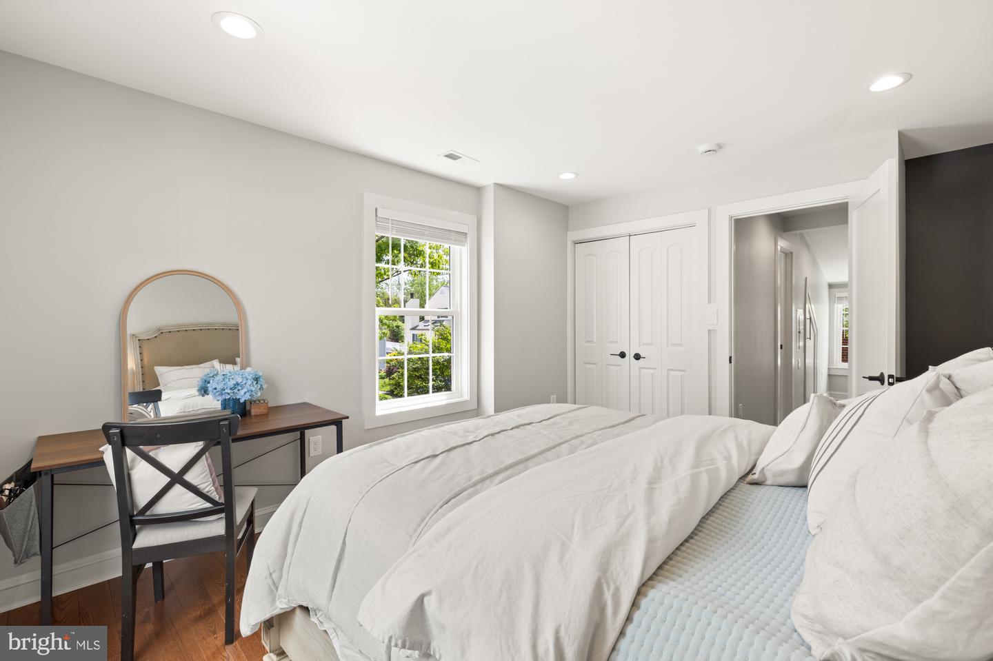 3209 12TH ST S, ARLINGTON, Virginia 22204, 4 Bedrooms Bedrooms, ,4 BathroomsBathrooms,Residential,For sale,3209 12TH ST S,VAAR2058428 MLS # VAAR2058428