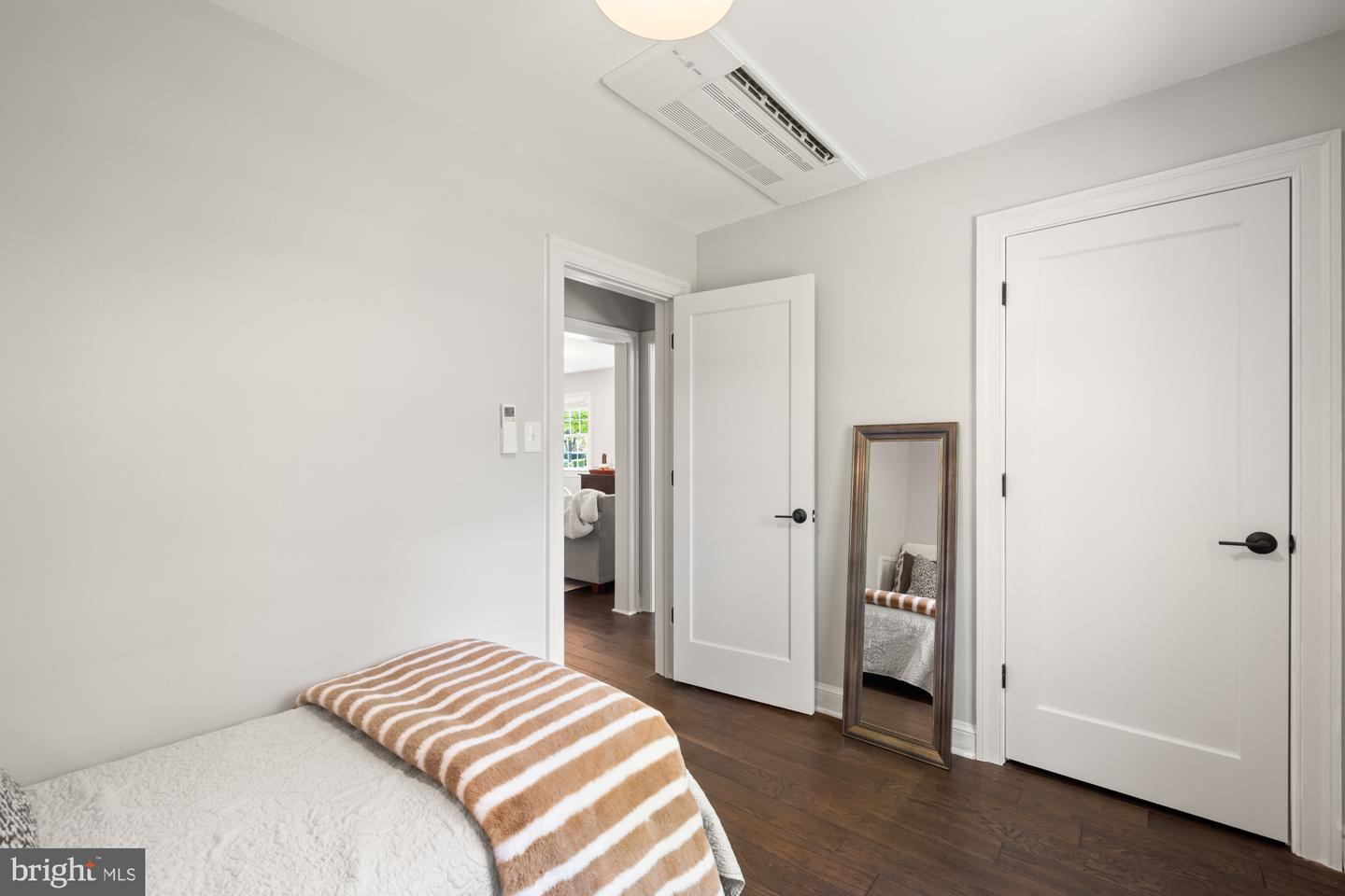 3209 12TH ST S, ARLINGTON, Virginia 22204, 4 Bedrooms Bedrooms, ,4 BathroomsBathrooms,Residential,For sale,3209 12TH ST S,VAAR2058428 MLS # VAAR2058428