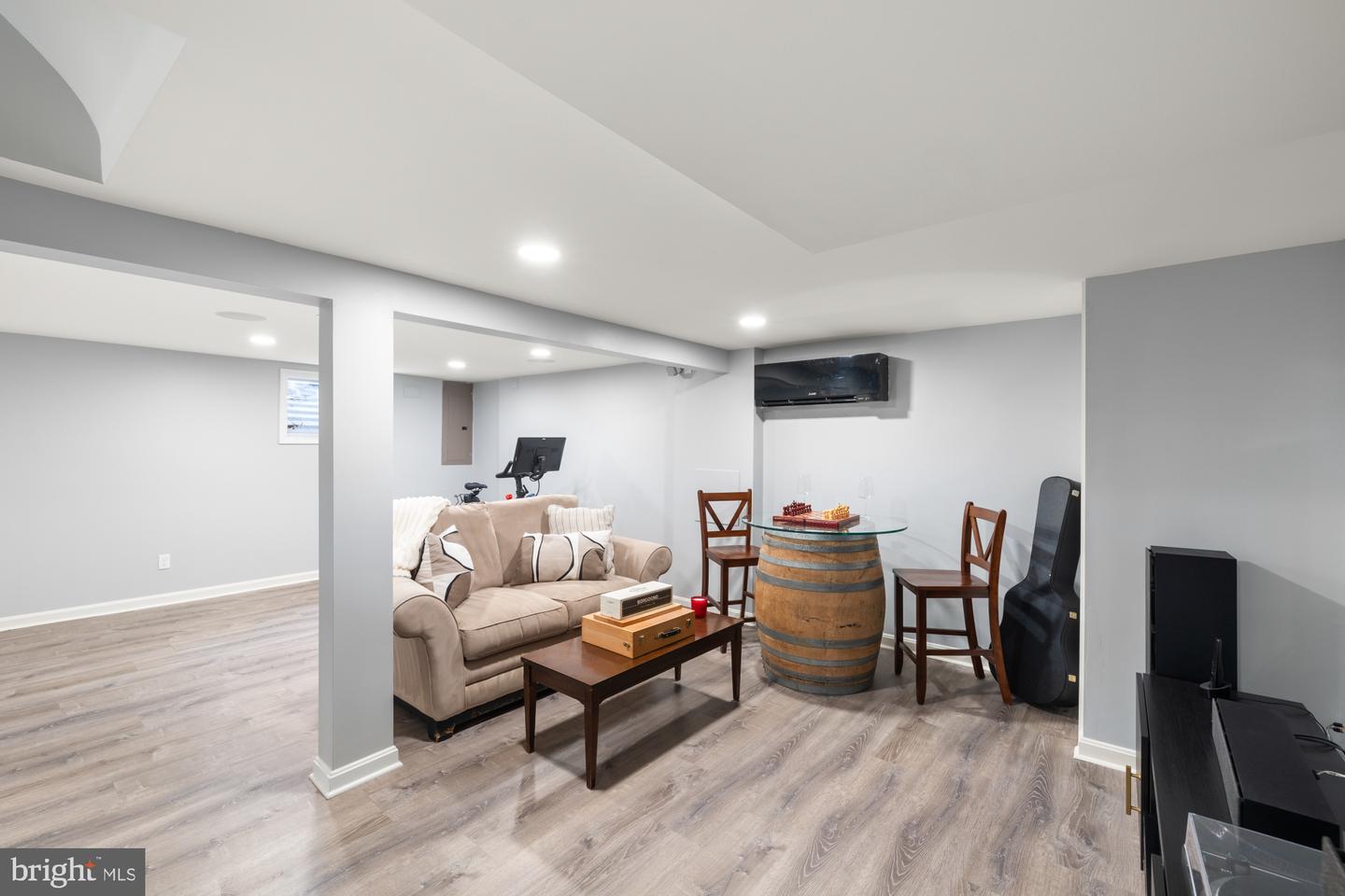 3209 12TH ST S, ARLINGTON, Virginia 22204, 4 Bedrooms Bedrooms, ,4 BathroomsBathrooms,Residential,For sale,3209 12TH ST S,VAAR2058428 MLS # VAAR2058428