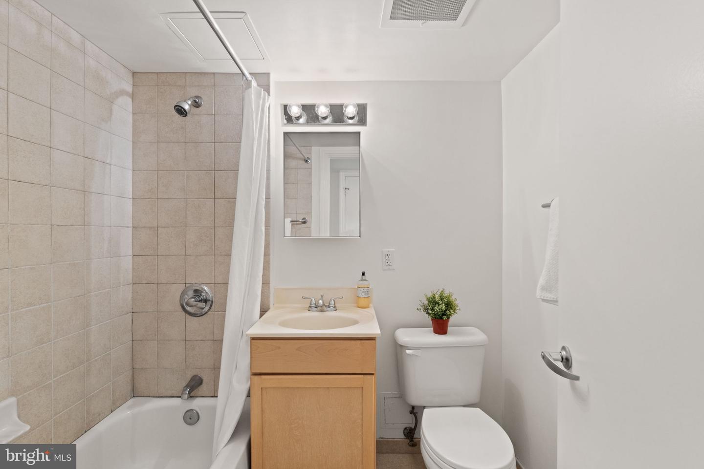 800 4TH ST SW #N216, WASHINGTON, District Of Columbia 20024, ,1 BathroomBathrooms,Residential,For sale,800 4TH ST SW #N216,DCDC2203208 MLS # DCDC2203208