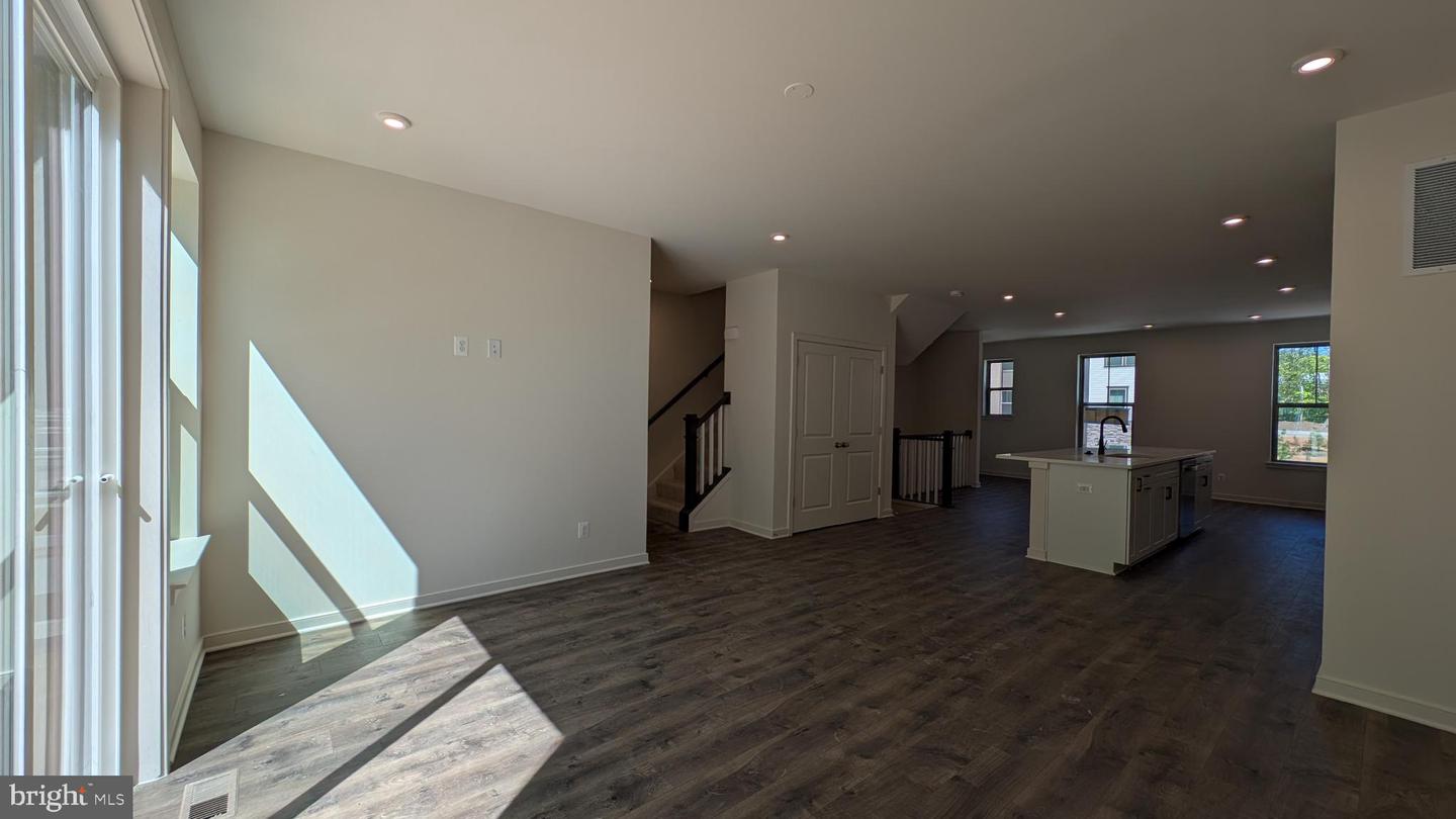13194 NIXON LN, WOODBRIDGE, Virginia 22193, 4 Bedrooms Bedrooms, ,3 BathroomsBathrooms,Residential,For sale,13194 NIXON LN,VAPW2095862 MLS # VAPW2095862