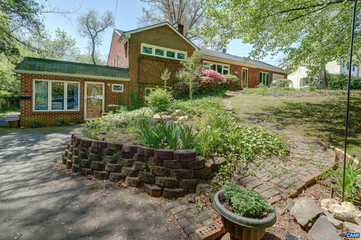 1514 WESTWOOD RD, CHARLOTTESVILLE, Virginia 22903, 4 Bedrooms Bedrooms, ,3 BathroomsBathrooms,Residential,For sale,1514 WESTWOOD RD,665118 MLS # 665118