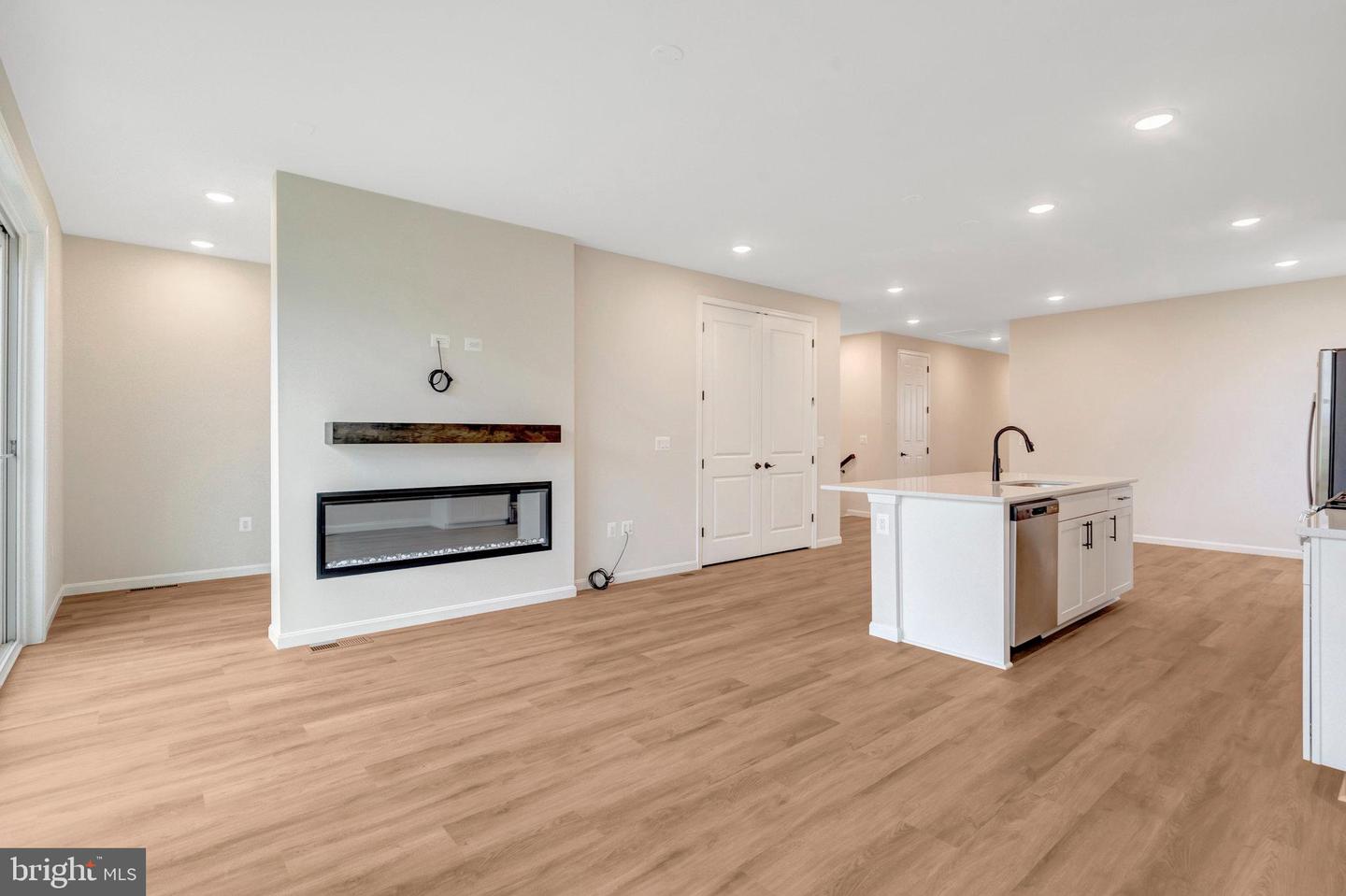 104 MIDSUMMER LN, MIDDLETOWN, Virginia 22645, 3 Bedrooms Bedrooms, ,2 BathroomsBathrooms,Residential,For sale,104 MIDSUMMER LN,VAFV2034546 MLS # VAFV2034546