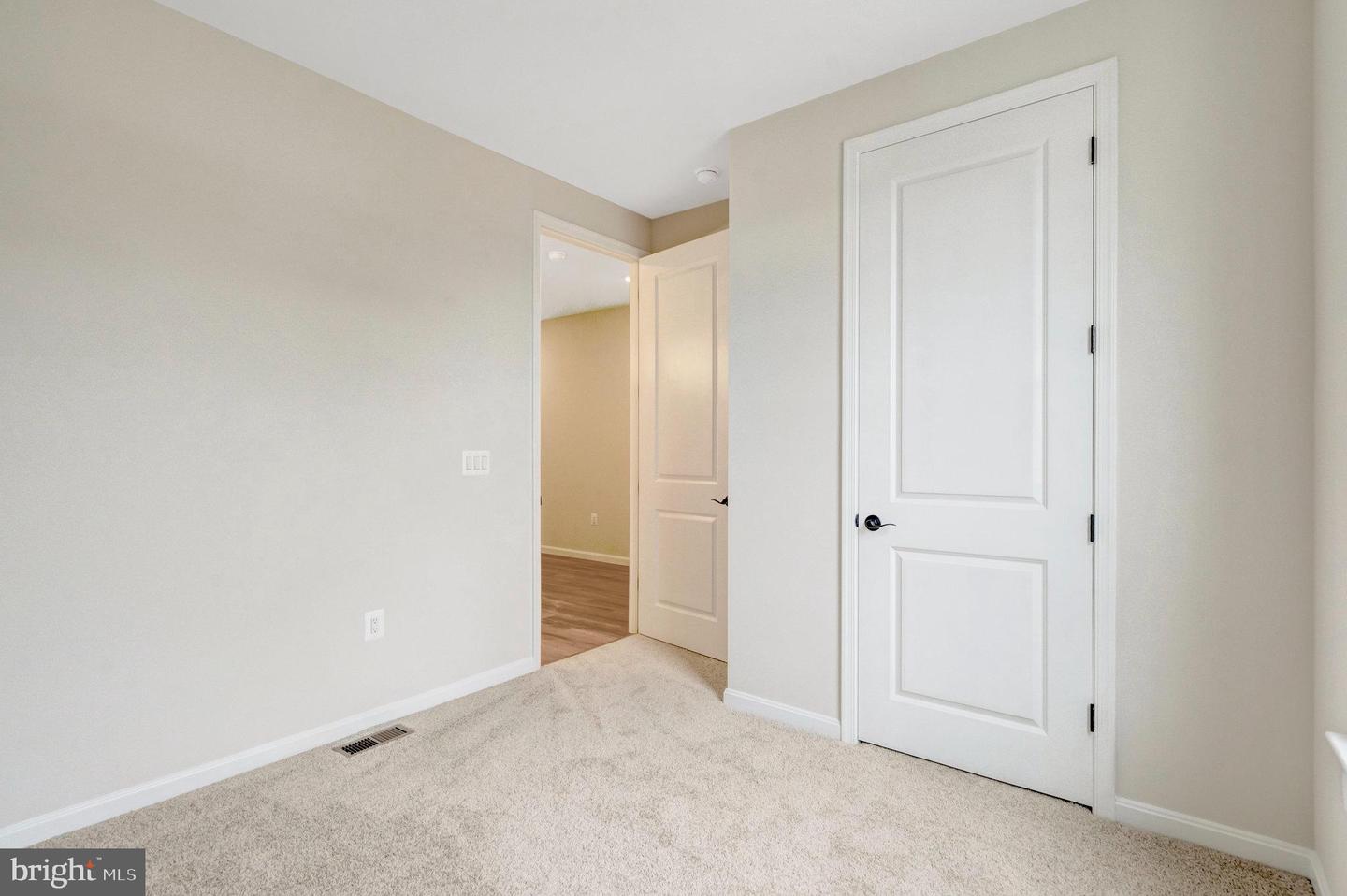 104 MIDSUMMER LN, MIDDLETOWN, Virginia 22645, 3 Bedrooms Bedrooms, ,2 BathroomsBathrooms,Residential,For sale,104 MIDSUMMER LN,VAFV2034546 MLS # VAFV2034546