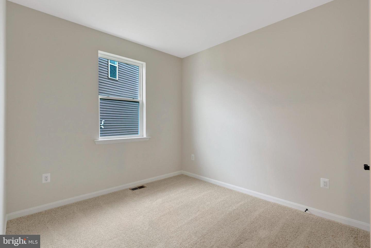 104 MIDSUMMER LN, MIDDLETOWN, Virginia 22645, 3 Bedrooms Bedrooms, ,2 BathroomsBathrooms,Residential,For sale,104 MIDSUMMER LN,VAFV2034546 MLS # VAFV2034546