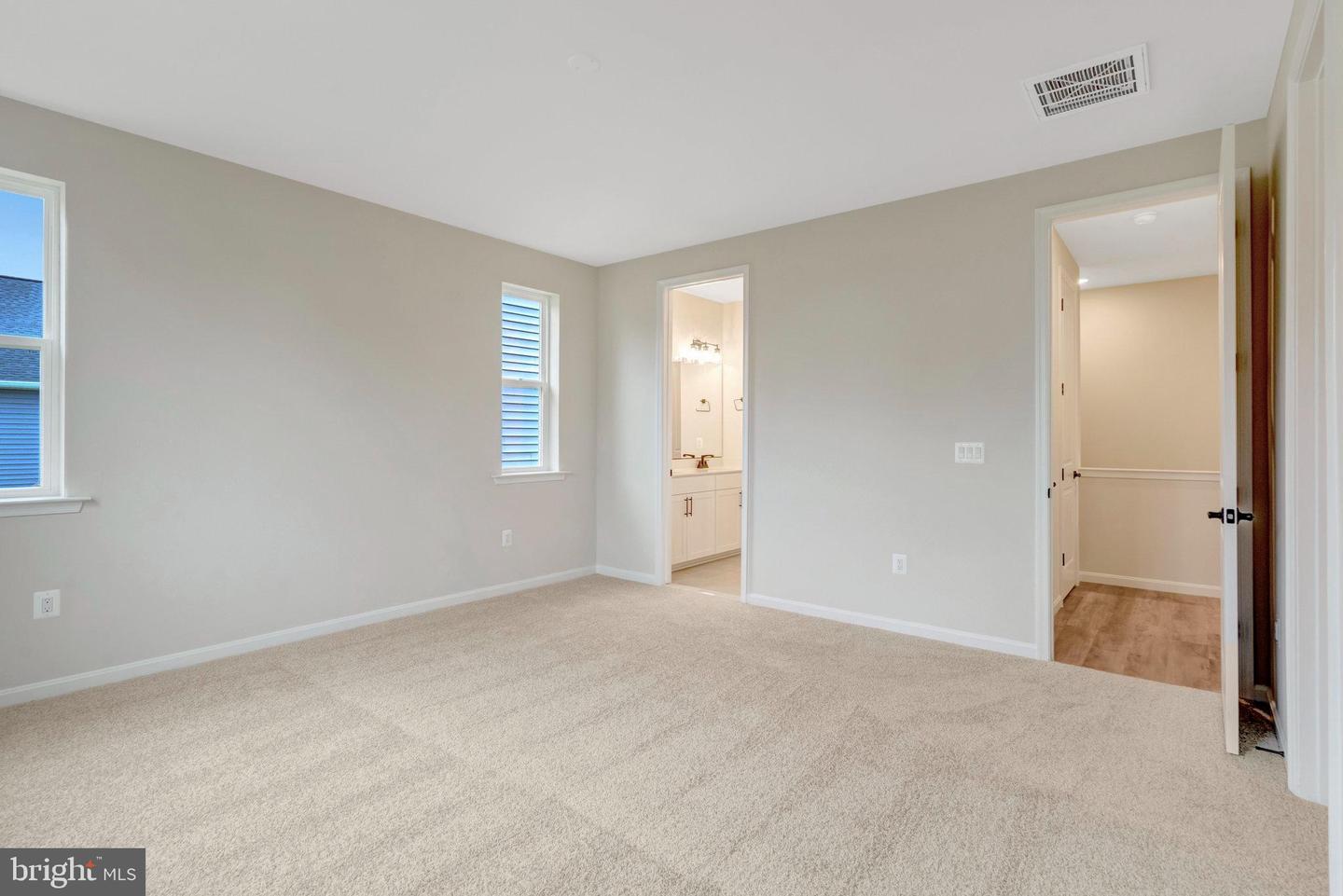 104 MIDSUMMER LN, MIDDLETOWN, Virginia 22645, 3 Bedrooms Bedrooms, ,2 BathroomsBathrooms,Residential,For sale,104 MIDSUMMER LN,VAFV2034546 MLS # VAFV2034546