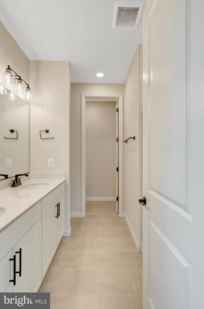 104 MIDSUMMER LN, MIDDLETOWN, Virginia 22645, 3 Bedrooms Bedrooms, ,2 BathroomsBathrooms,Residential,For sale,104 MIDSUMMER LN,VAFV2034546 MLS # VAFV2034546