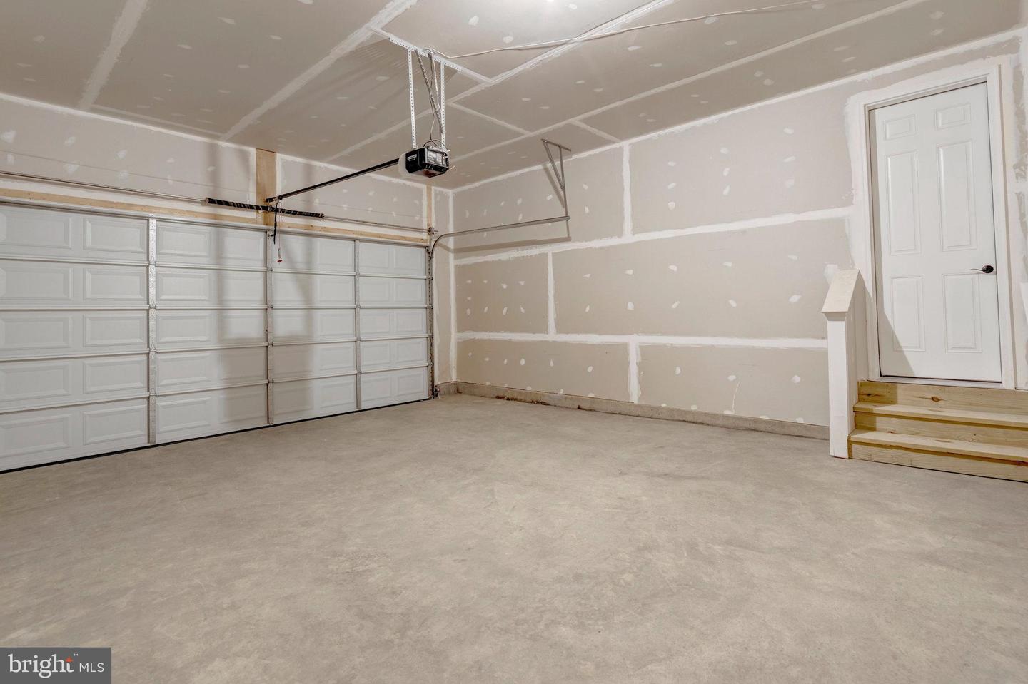 104 MIDSUMMER LN, MIDDLETOWN, Virginia 22645, 3 Bedrooms Bedrooms, ,2 BathroomsBathrooms,Residential,For sale,104 MIDSUMMER LN,VAFV2034546 MLS # VAFV2034546