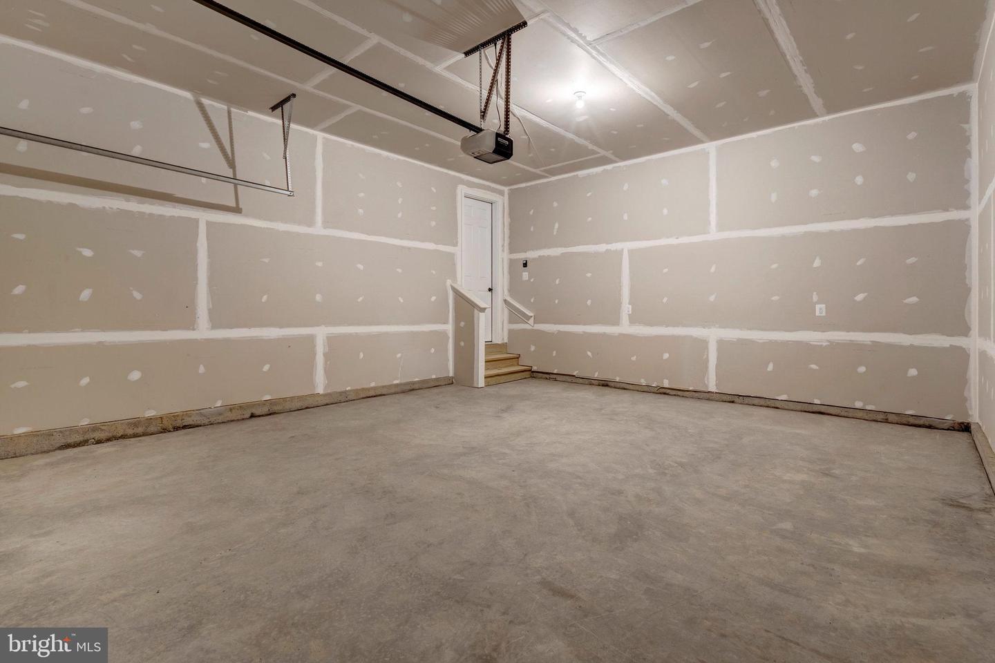 104 MIDSUMMER LN, MIDDLETOWN, Virginia 22645, 3 Bedrooms Bedrooms, ,2 BathroomsBathrooms,Residential,For sale,104 MIDSUMMER LN,VAFV2034546 MLS # VAFV2034546