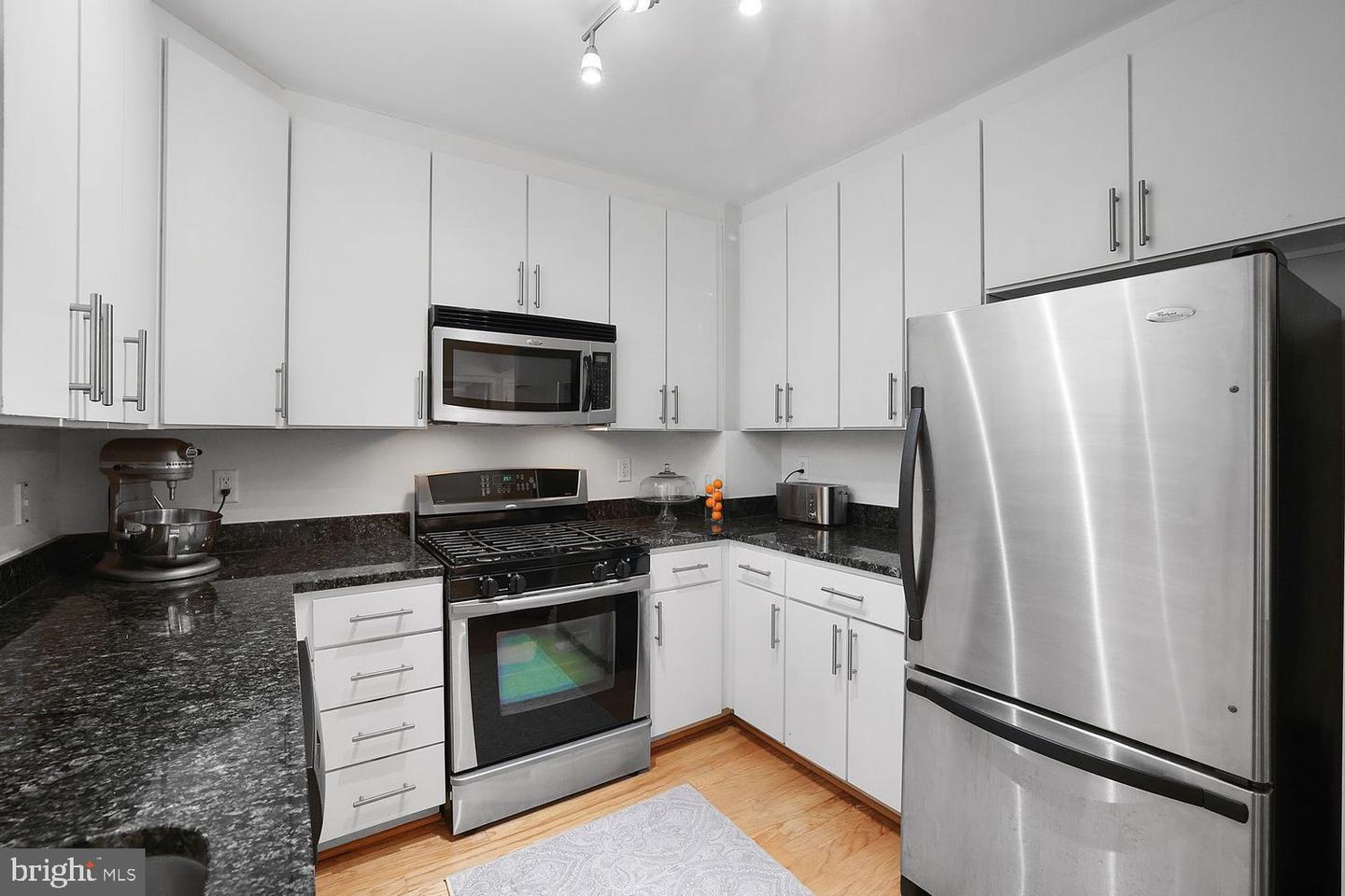 915 E ST NW #403, WASHINGTON, District Of Columbia 20004, 1 Bedroom Bedrooms, ,1 BathroomBathrooms,Residential,For sale,915 E ST NW #403,DCDC2203210 MLS # DCDC2203210