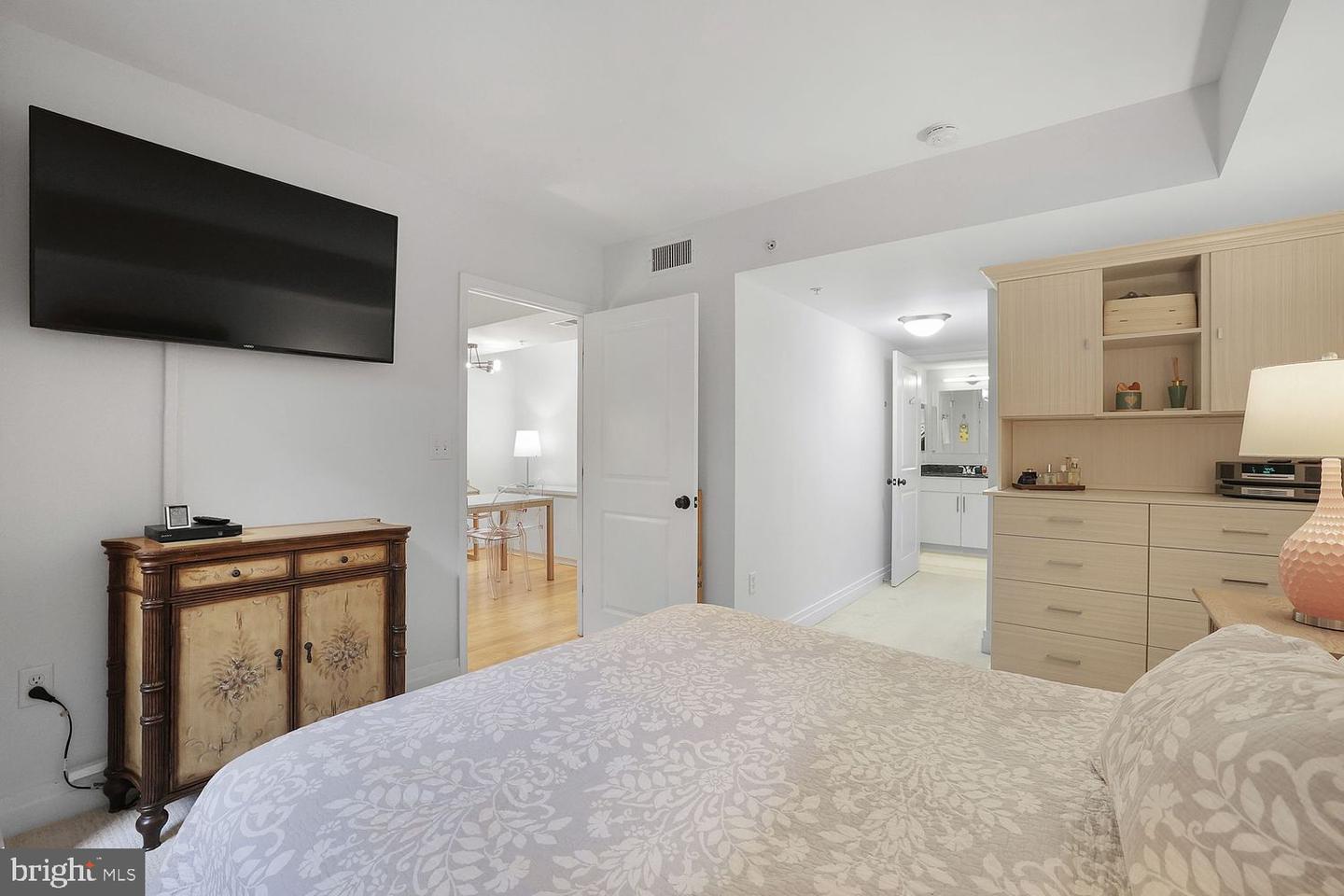 915 E ST NW #403, WASHINGTON, District Of Columbia 20004, 1 Bedroom Bedrooms, ,1 BathroomBathrooms,Residential,For sale,915 E ST NW #403,DCDC2203210 MLS # DCDC2203210