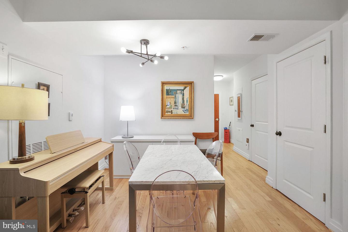 915 E ST NW #403, WASHINGTON, District Of Columbia 20004, 1 Bedroom Bedrooms, ,1 BathroomBathrooms,Residential,For sale,915 E ST NW #403,DCDC2203210 MLS # DCDC2203210