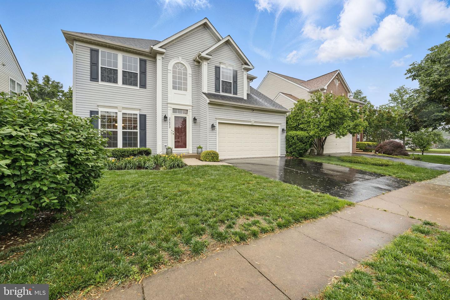 25892 PINEBLUFF, CHANTILLY, Virginia 20152, 4 Bedrooms Bedrooms, ,3 BathroomsBathrooms,Residential,For sale,25892 PINEBLUFF,VALO2098308 MLS # VALO2098308
