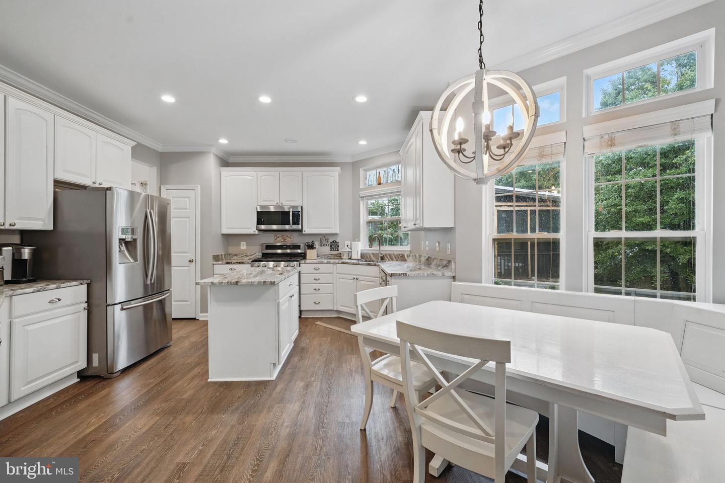 25892 PINEBLUFF, CHANTILLY, Virginia 20152, 4 Bedrooms Bedrooms, ,3 BathroomsBathrooms,Residential,For sale,25892 PINEBLUFF,VALO2098308 MLS # VALO2098308