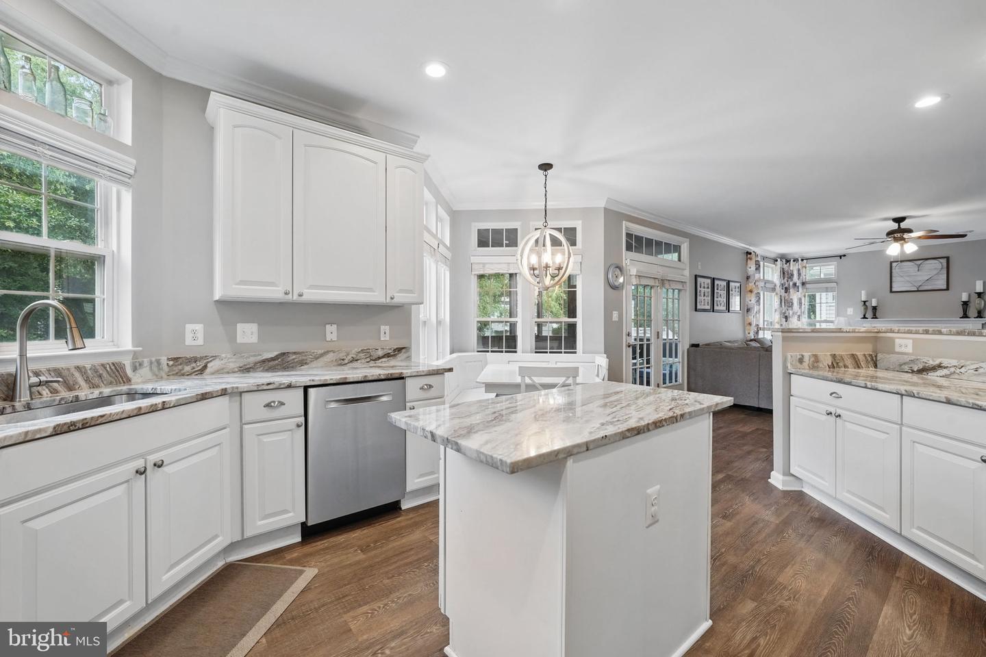 25892 PINEBLUFF, CHANTILLY, Virginia 20152, 4 Bedrooms Bedrooms, ,3 BathroomsBathrooms,Residential,For sale,25892 PINEBLUFF,VALO2098308 MLS # VALO2098308