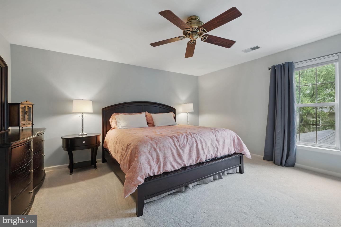 25892 PINEBLUFF, CHANTILLY, Virginia 20152, 4 Bedrooms Bedrooms, ,3 BathroomsBathrooms,Residential,For sale,25892 PINEBLUFF,VALO2098308 MLS # VALO2098308