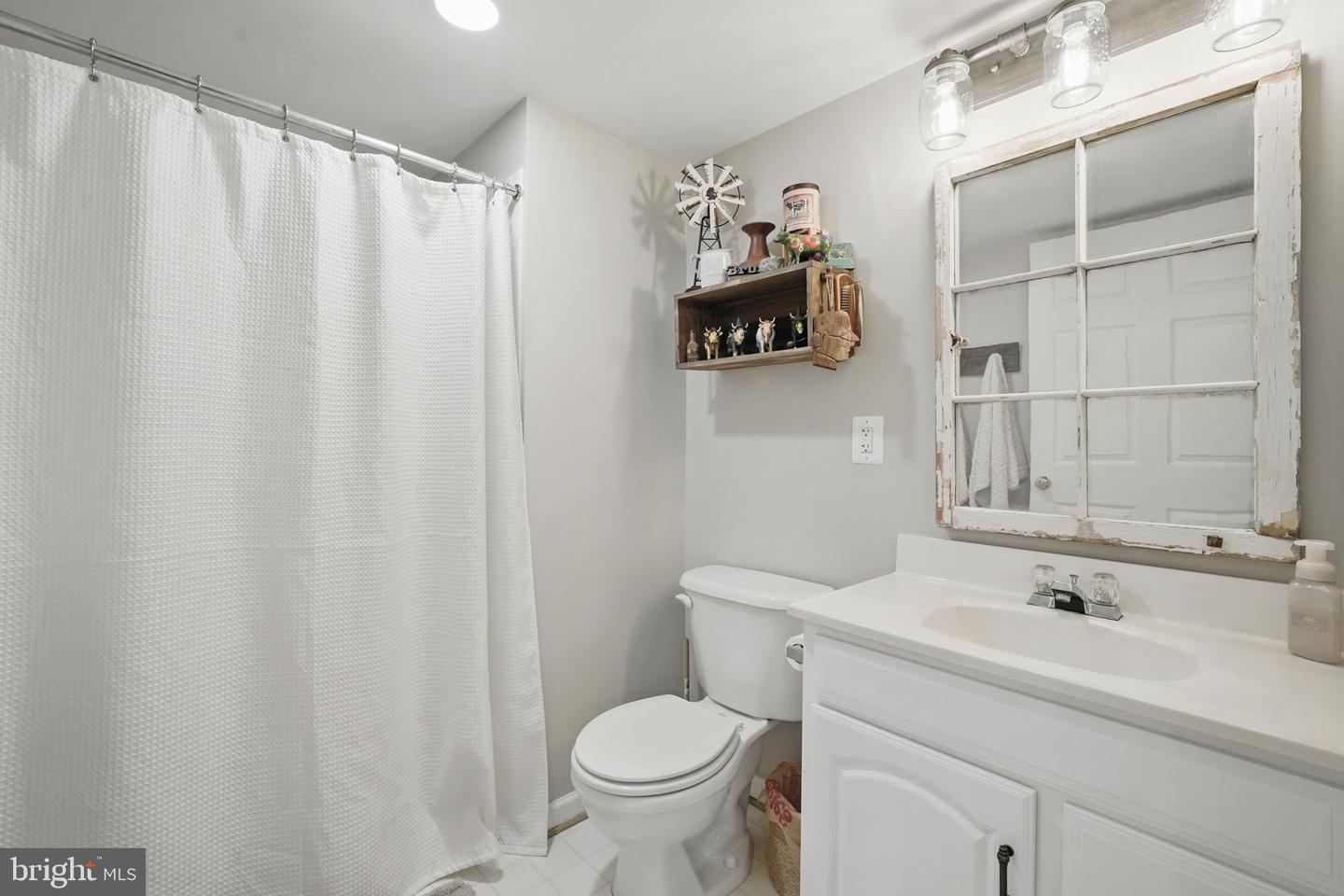 25892 PINEBLUFF, CHANTILLY, Virginia 20152, 4 Bedrooms Bedrooms, ,3 BathroomsBathrooms,Residential,For sale,25892 PINEBLUFF,VALO2098308 MLS # VALO2098308