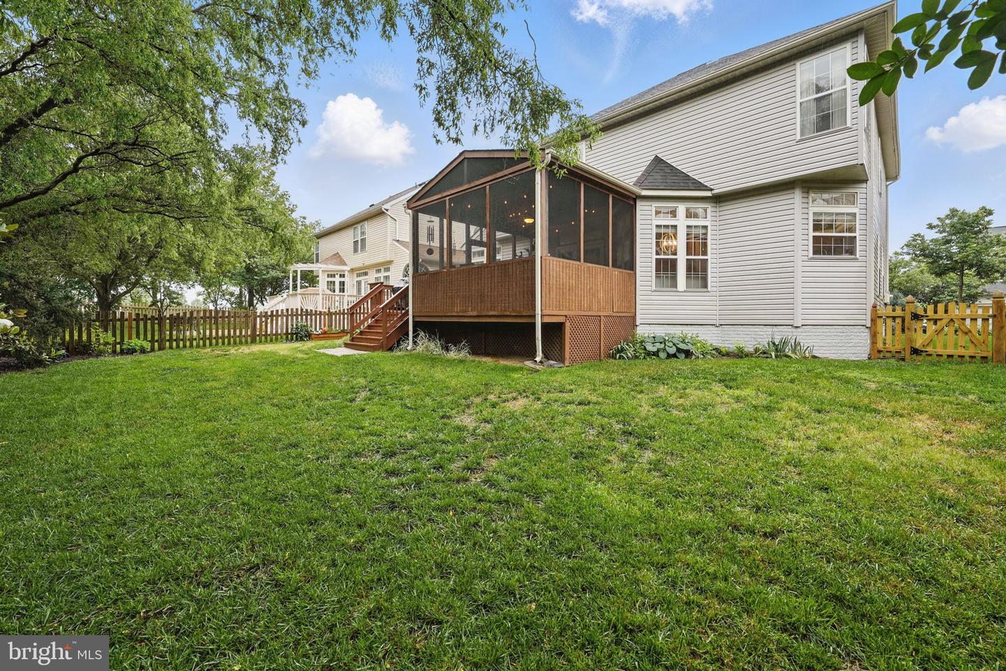 25892 PINEBLUFF, CHANTILLY, Virginia 20152, 4 Bedrooms Bedrooms, ,3 BathroomsBathrooms,Residential,For sale,25892 PINEBLUFF,VALO2098308 MLS # VALO2098308