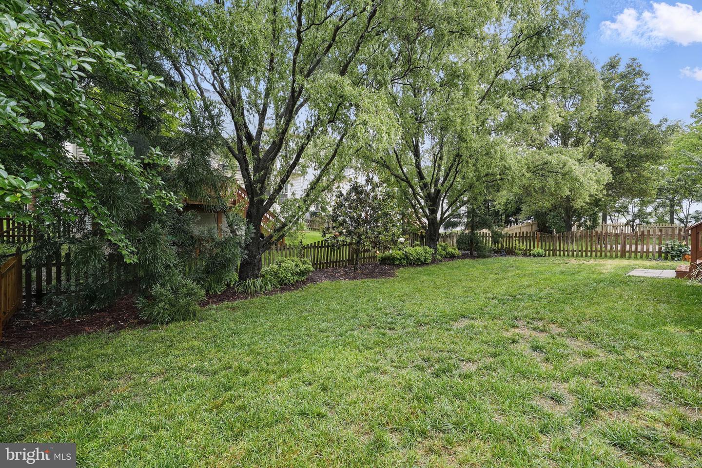 25892 PINEBLUFF, CHANTILLY, Virginia 20152, 4 Bedrooms Bedrooms, ,3 BathroomsBathrooms,Residential,For sale,25892 PINEBLUFF,VALO2098308 MLS # VALO2098308
