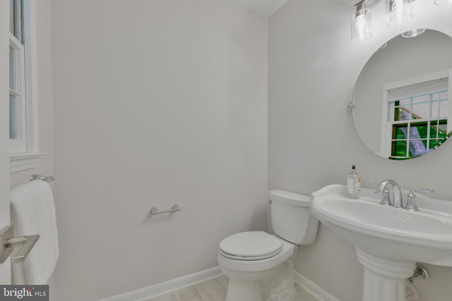 1334 ELSINORE AVE, MCLEAN, Virginia 22102, 4 Bedrooms Bedrooms, ,2 BathroomsBathrooms,Residential,For sale,1334 ELSINORE AVE,VAFX2244262 MLS # VAFX2244262