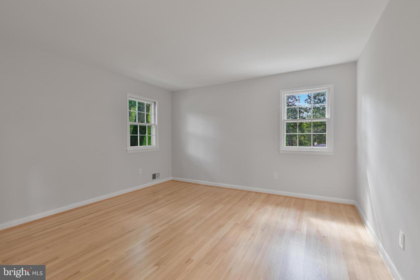 1334 ELSINORE AVE, MCLEAN, Virginia 22102, 4 Bedrooms Bedrooms, ,2 BathroomsBathrooms,Residential,For sale,1334 ELSINORE AVE,VAFX2244262 MLS # VAFX2244262