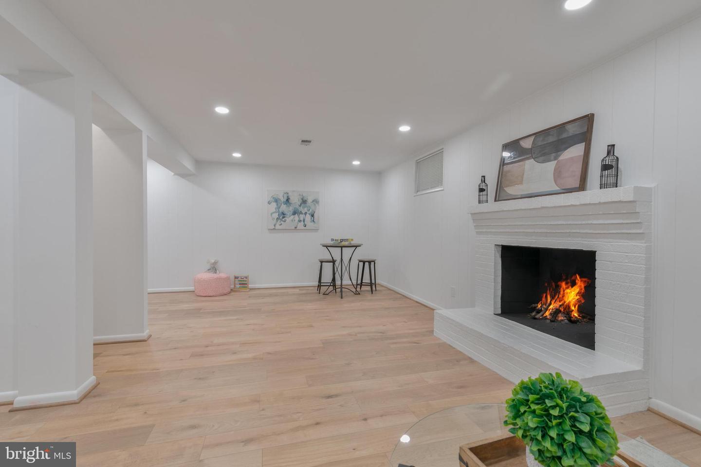 1334 ELSINORE AVE, MCLEAN, Virginia 22102, 4 Bedrooms Bedrooms, ,2 BathroomsBathrooms,Residential,For sale,1334 ELSINORE AVE,VAFX2244262 MLS # VAFX2244262