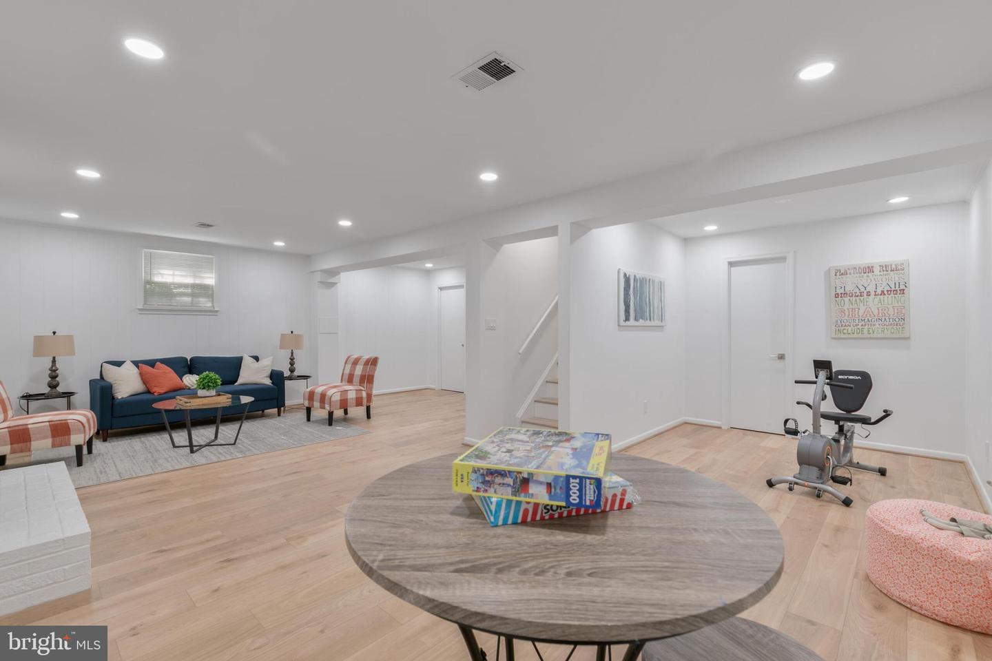 1334 ELSINORE AVE, MCLEAN, Virginia 22102, 4 Bedrooms Bedrooms, ,2 BathroomsBathrooms,Residential,For sale,1334 ELSINORE AVE,VAFX2244262 MLS # VAFX2244262