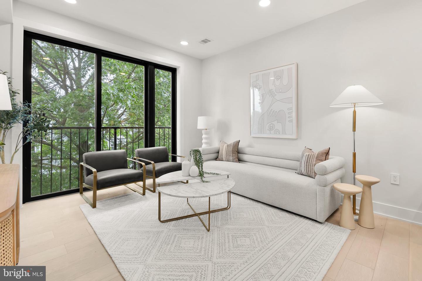 3934 14TH ST NW #101, WASHINGTON, District Of Columbia 20011, 2 Bedrooms Bedrooms, ,1 BathroomBathrooms,Residential,For sale,3934 14TH ST NW #101,DCDC2203232 MLS # DCDC2203232