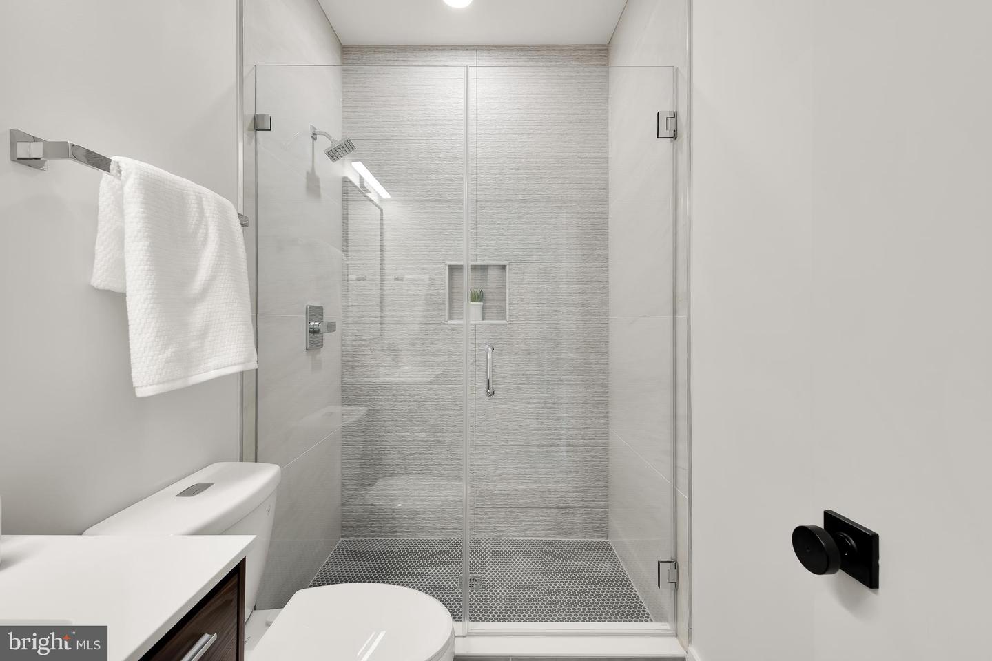 3934 14TH ST NW #101, WASHINGTON, District Of Columbia 20011, 2 Bedrooms Bedrooms, ,1 BathroomBathrooms,Residential,For sale,3934 14TH ST NW #101,DCDC2203232 MLS # DCDC2203232