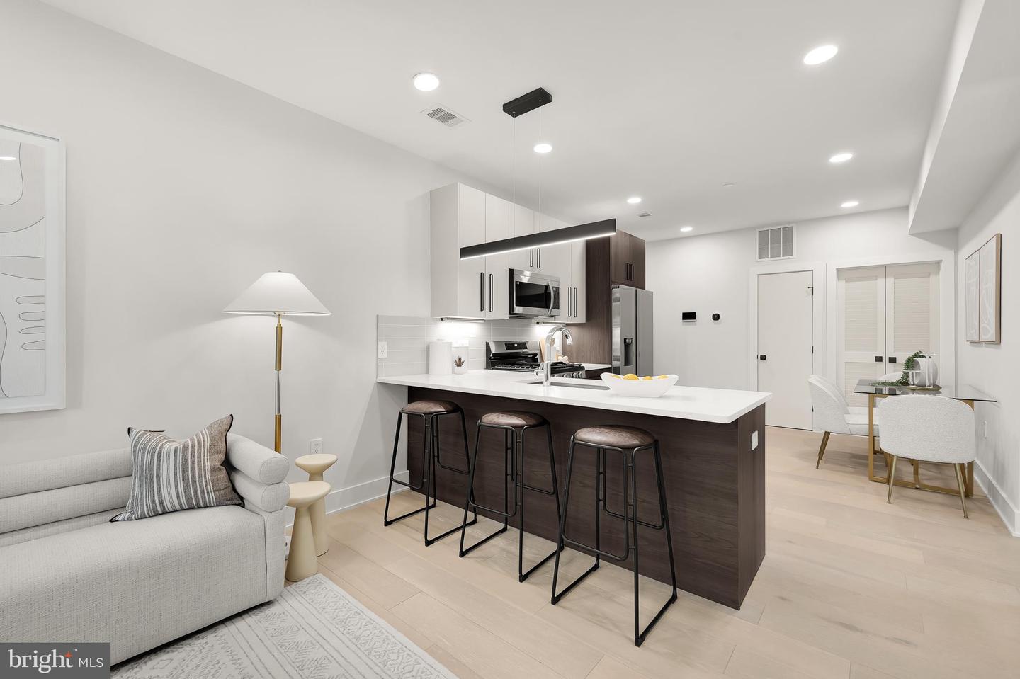3934 14TH ST NW #101, WASHINGTON, District Of Columbia 20011, 2 Bedrooms Bedrooms, ,1 BathroomBathrooms,Residential,For sale,3934 14TH ST NW #101,DCDC2203232 MLS # DCDC2203232