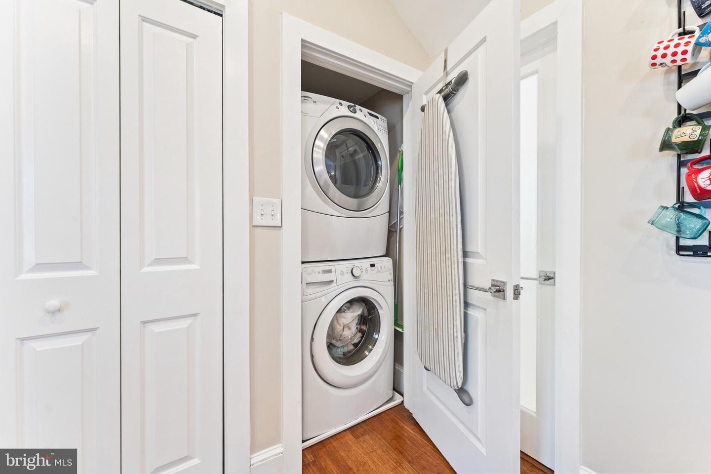3129 7TH ST N, ARLINGTON, Virginia 22201, 2 Bedrooms Bedrooms, ,2 BathroomsBathrooms,Residential,For sale,3129 7TH ST N,VAAR2058442 MLS # VAAR2058442