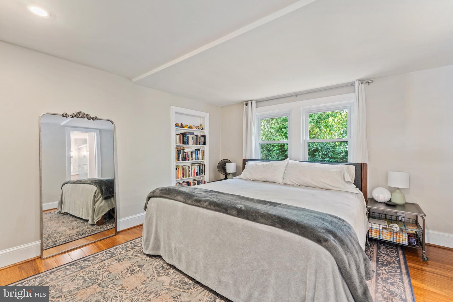 3129 7TH ST N, ARLINGTON, Virginia 22201, 2 Bedrooms Bedrooms, ,2 BathroomsBathrooms,Residential,For sale,3129 7TH ST N,VAAR2058442 MLS # VAAR2058442