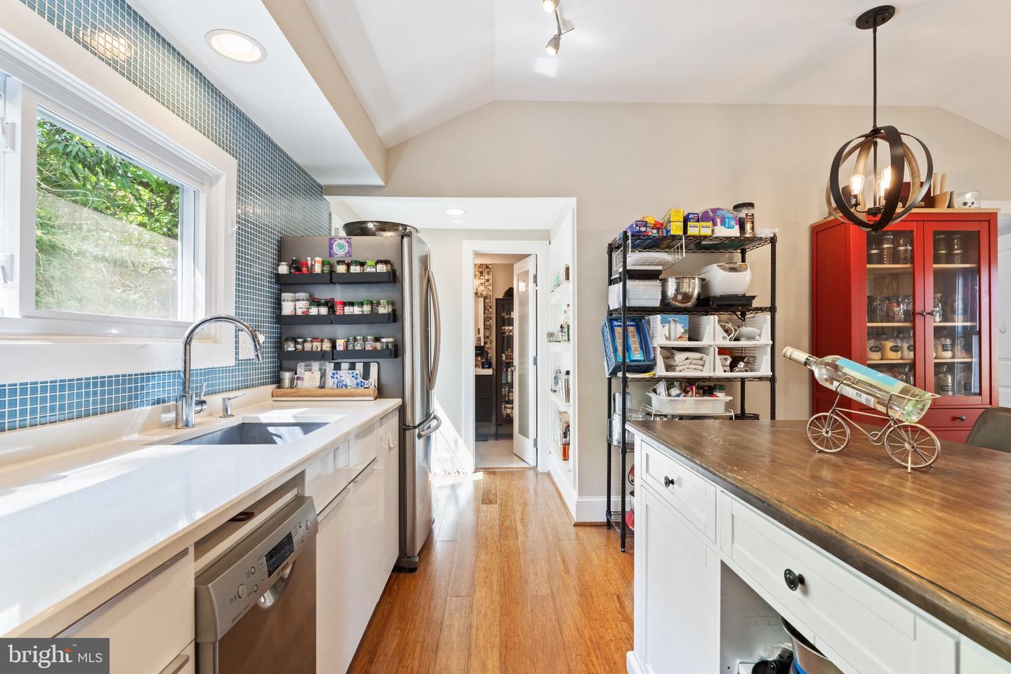 3129 7TH ST N, ARLINGTON, Virginia 22201, 2 Bedrooms Bedrooms, ,2 BathroomsBathrooms,Residential,For sale,3129 7TH ST N,VAAR2058442 MLS # VAAR2058442