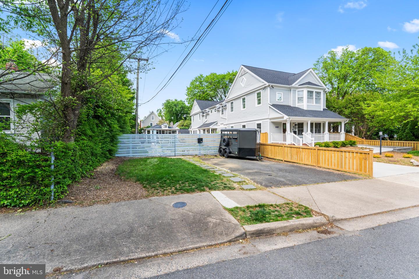 3129 7TH ST N, ARLINGTON, Virginia 22201, 2 Bedrooms Bedrooms, ,2 BathroomsBathrooms,Residential,For sale,3129 7TH ST N,VAAR2058442 MLS # VAAR2058442