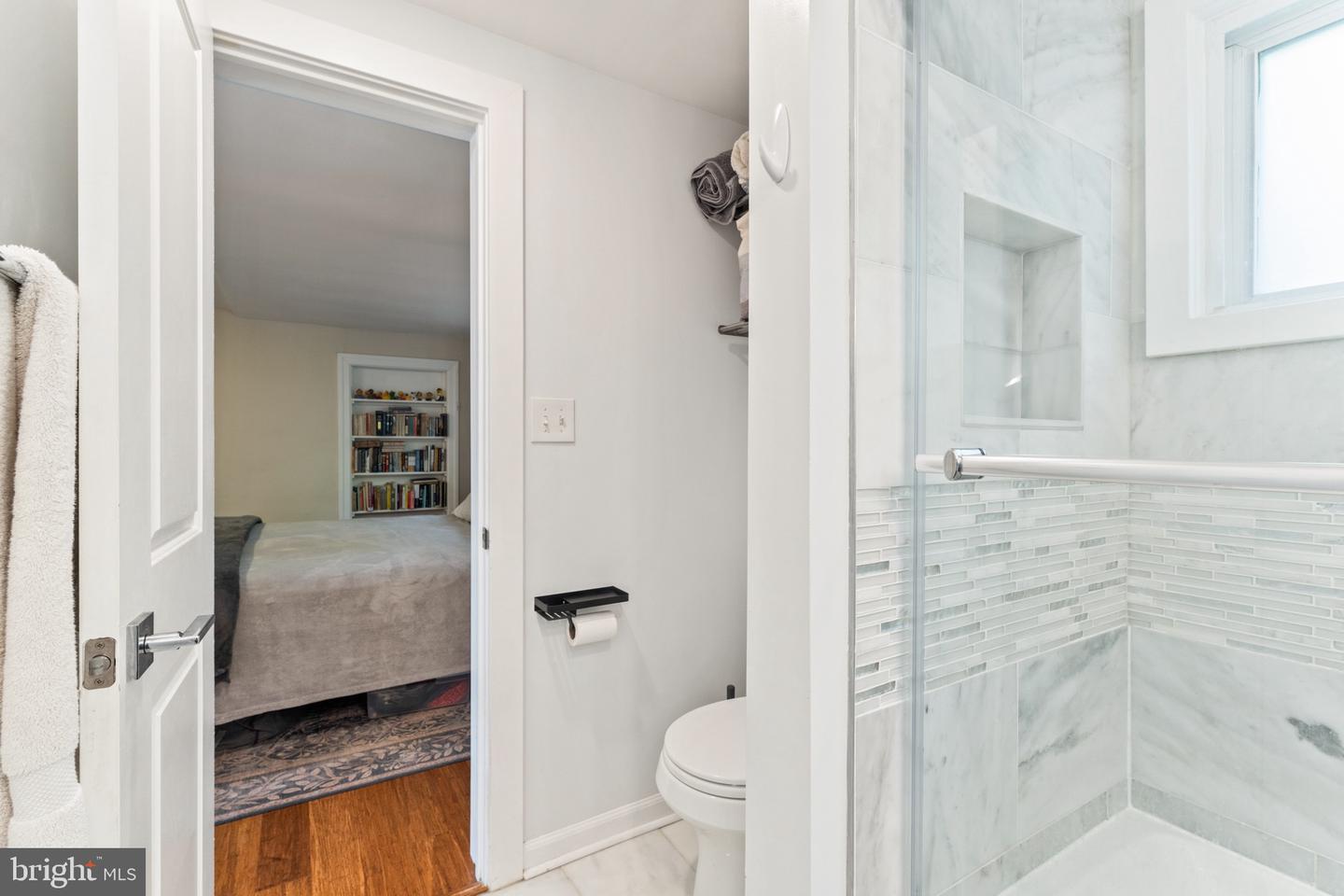 3129 7TH ST N, ARLINGTON, Virginia 22201, 2 Bedrooms Bedrooms, ,2 BathroomsBathrooms,Residential,For sale,3129 7TH ST N,VAAR2058442 MLS # VAAR2058442