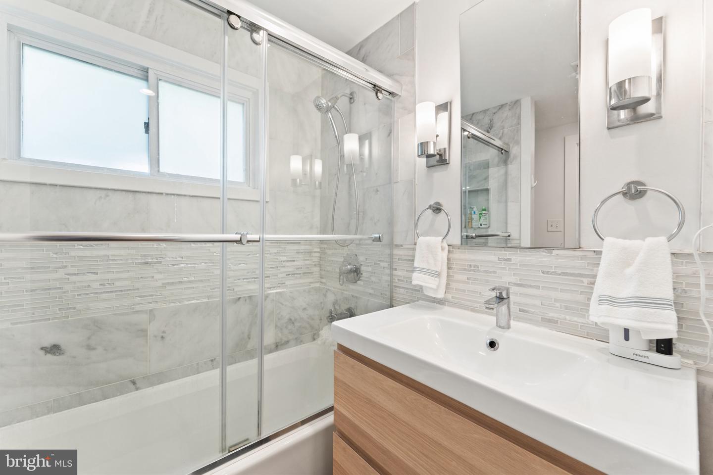 3129 7TH ST N, ARLINGTON, Virginia 22201, 2 Bedrooms Bedrooms, ,2 BathroomsBathrooms,Residential,For sale,3129 7TH ST N,VAAR2058442 MLS # VAAR2058442