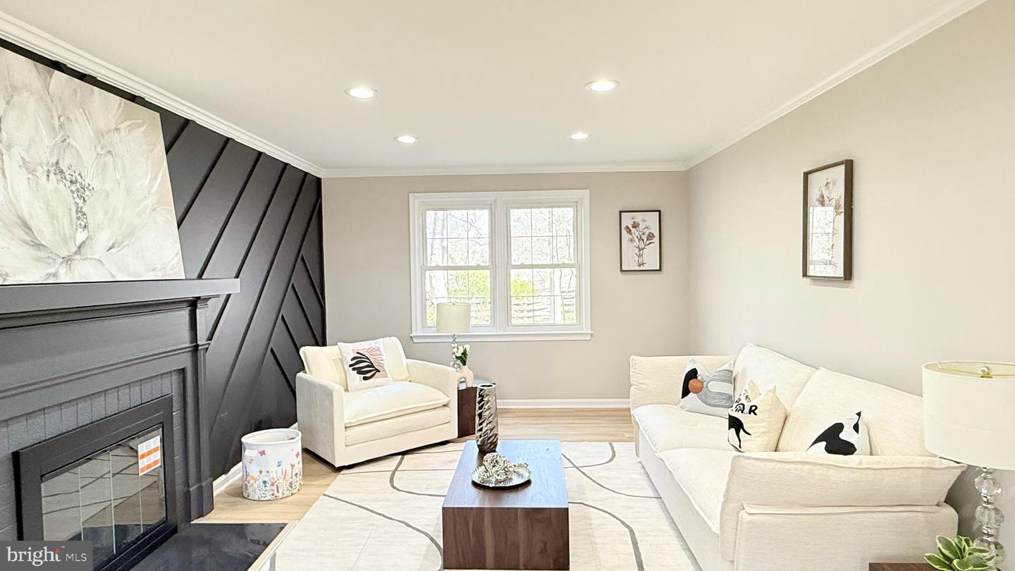 5037 LINETTE LN, ANNANDALE, Virginia 22003, 4 Bedrooms Bedrooms, ,3 BathroomsBathrooms,Residential,For sale,5037 LINETTE LN,VAFX2244336 MLS # VAFX2244336