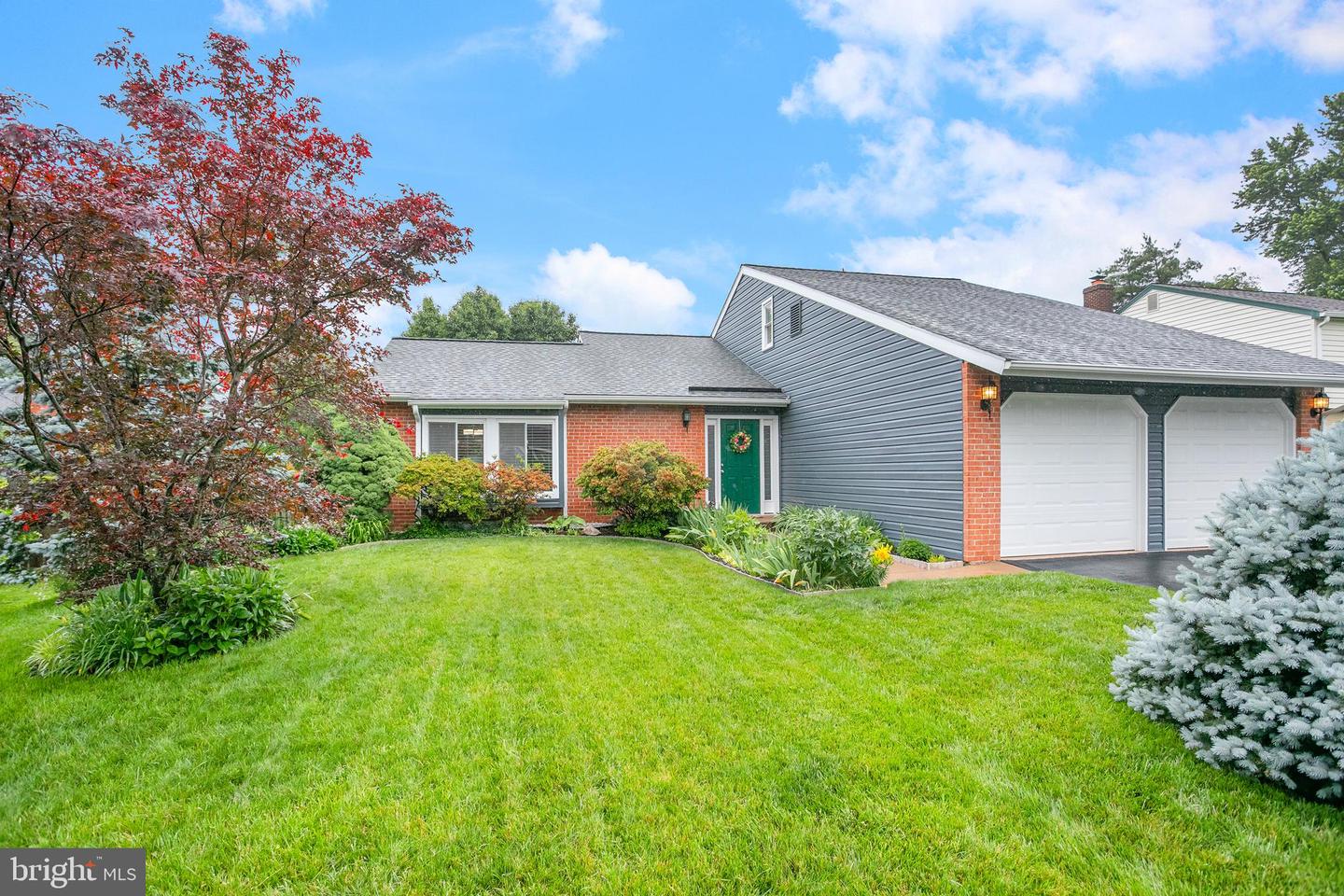 261 E JUNIPER AVE, STERLING, Virginia 20164, 3 Bedrooms Bedrooms, ,2 BathroomsBathrooms,Residential,For sale,261 E JUNIPER AVE,VALO2098342 MLS # VALO2098342