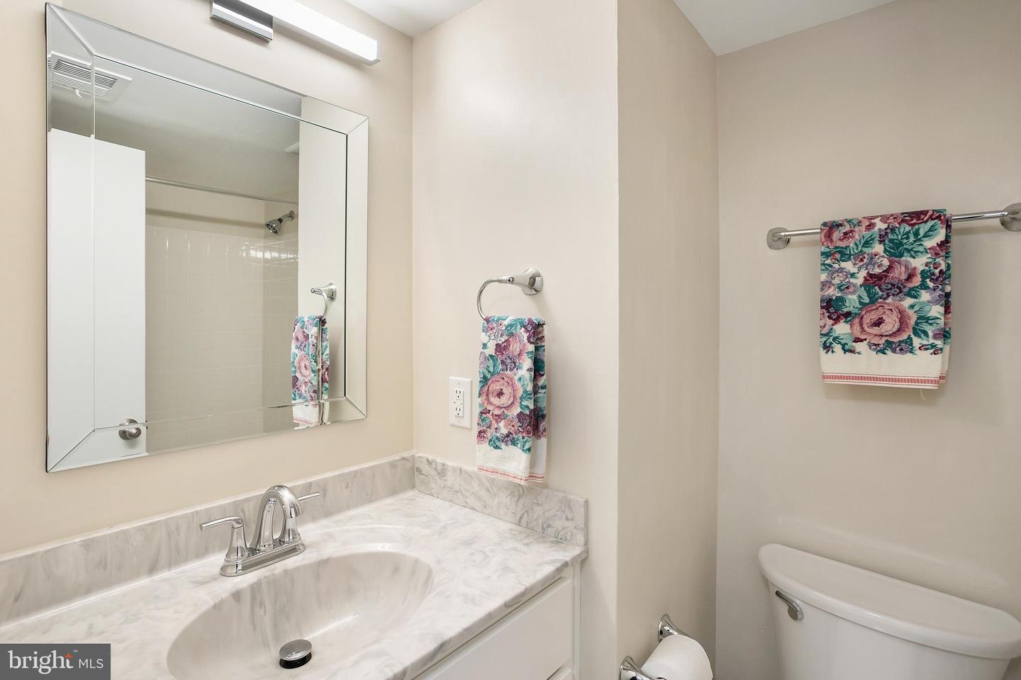 261 E JUNIPER AVE, STERLING, Virginia 20164, 3 Bedrooms Bedrooms, ,2 BathroomsBathrooms,Residential,For sale,261 E JUNIPER AVE,VALO2098342 MLS # VALO2098342