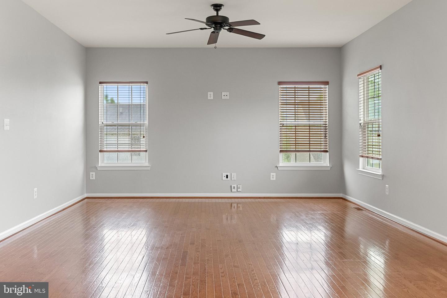 9 EISENTOWN DR, LOVETTSVILLE, Virginia 20180, 5 Bedrooms Bedrooms, ,3 BathroomsBathrooms,Residential,For sale,9 EISENTOWN DR,VALO2098350 MLS # VALO2098350