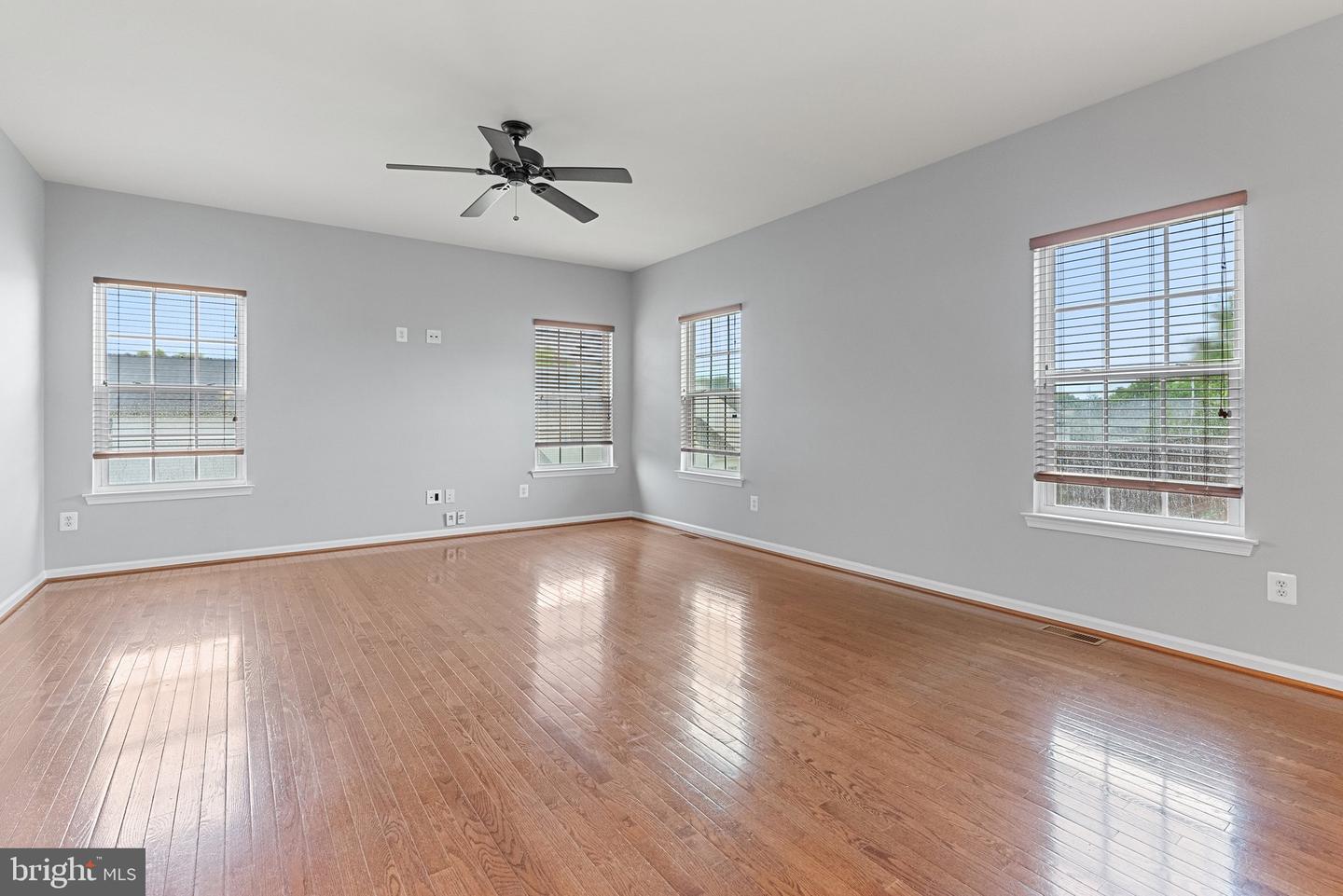 9 EISENTOWN DR, LOVETTSVILLE, Virginia 20180, 5 Bedrooms Bedrooms, ,3 BathroomsBathrooms,Residential,For sale,9 EISENTOWN DR,VALO2098350 MLS # VALO2098350