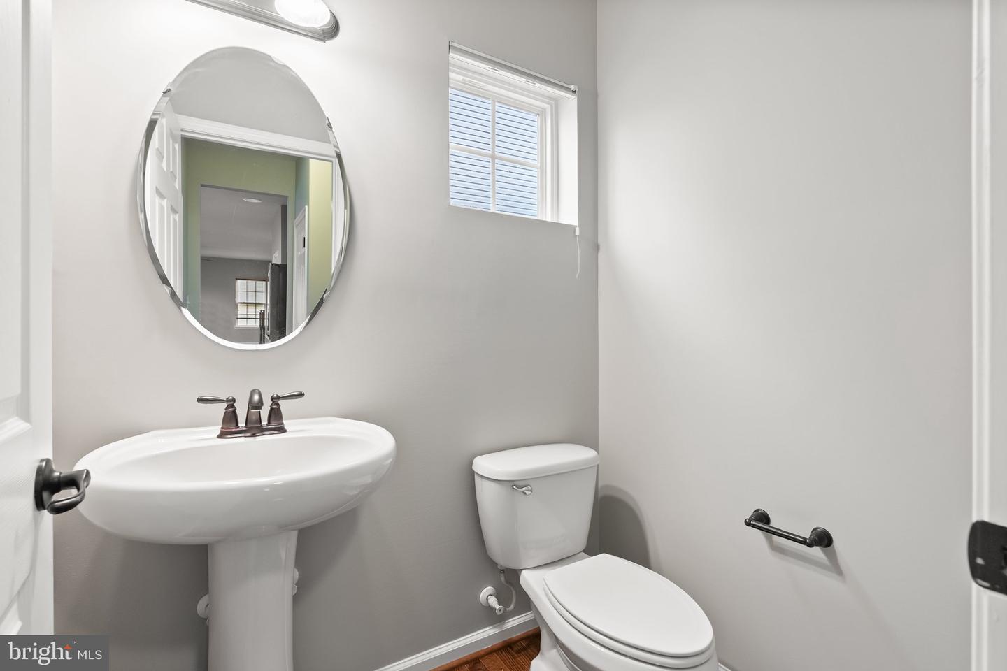 9 EISENTOWN DR, LOVETTSVILLE, Virginia 20180, 5 Bedrooms Bedrooms, ,3 BathroomsBathrooms,Residential,For sale,9 EISENTOWN DR,VALO2098350 MLS # VALO2098350