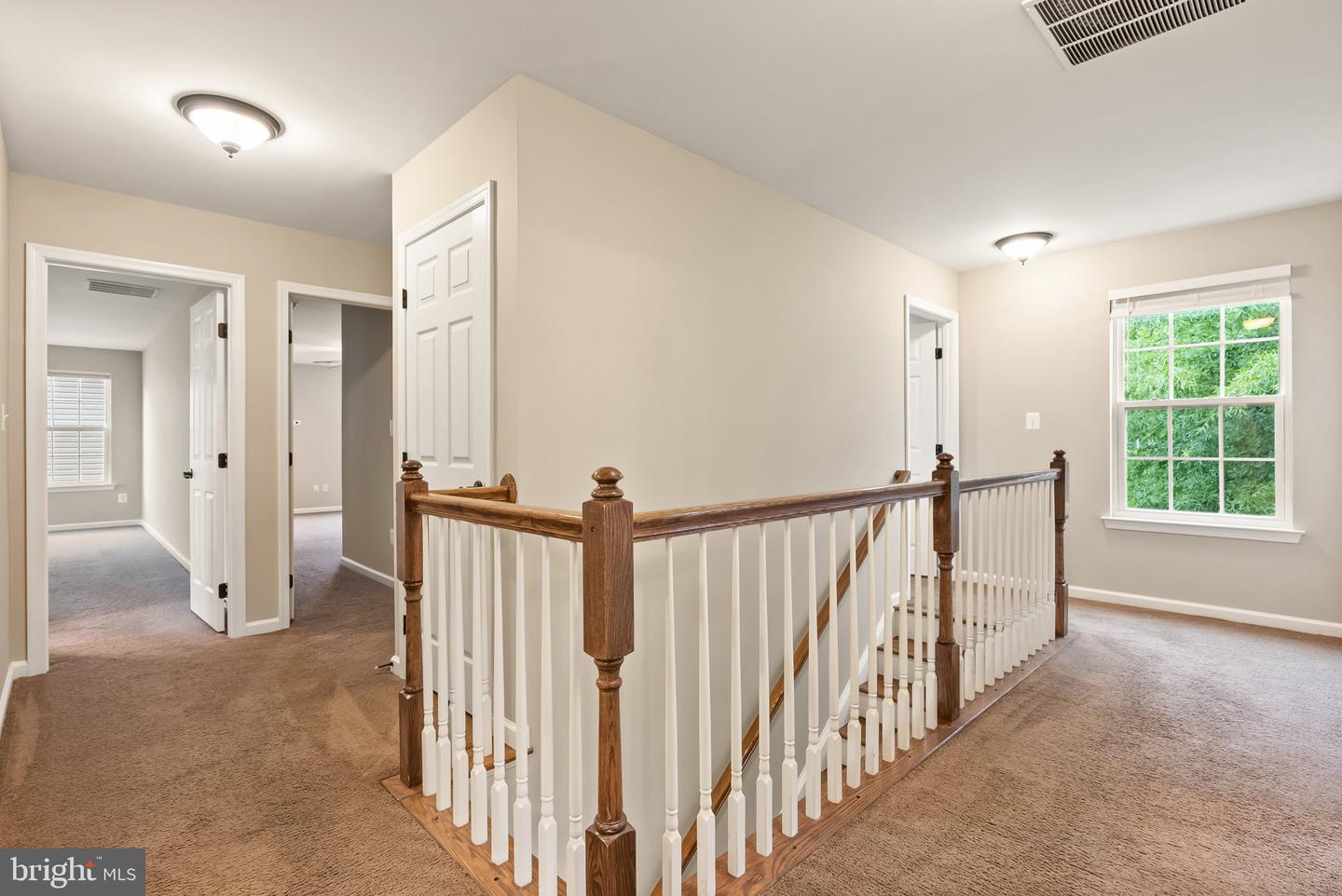 9 EISENTOWN DR, LOVETTSVILLE, Virginia 20180, 5 Bedrooms Bedrooms, ,3 BathroomsBathrooms,Residential,For sale,9 EISENTOWN DR,VALO2098350 MLS # VALO2098350
