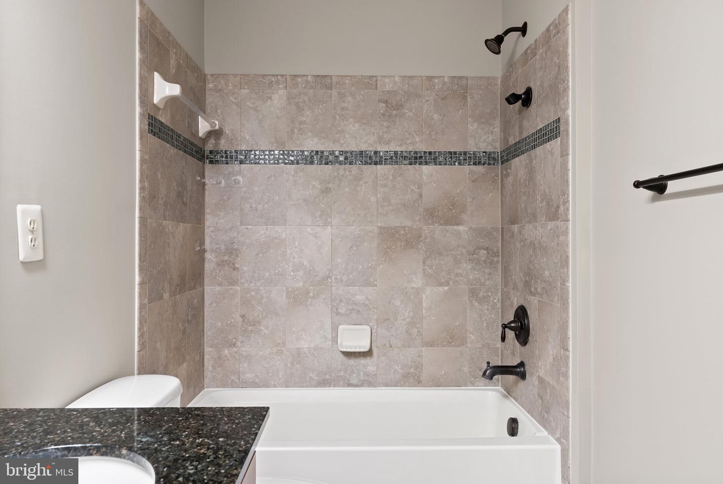 9 EISENTOWN DR, LOVETTSVILLE, Virginia 20180, 5 Bedrooms Bedrooms, ,3 BathroomsBathrooms,Residential,For sale,9 EISENTOWN DR,VALO2098350 MLS # VALO2098350