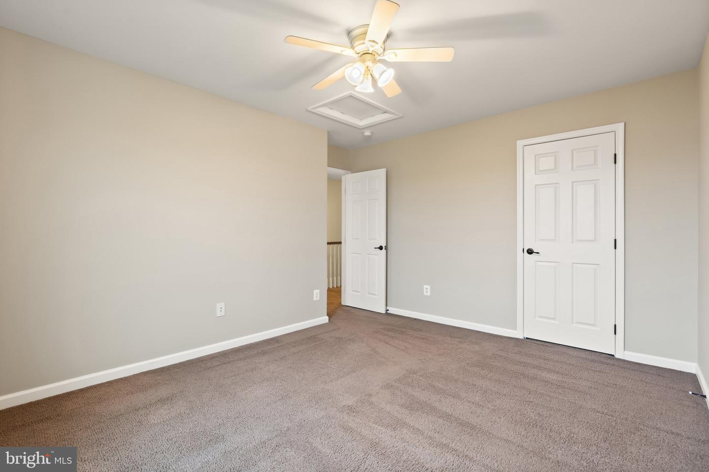 9 EISENTOWN DR, LOVETTSVILLE, Virginia 20180, 5 Bedrooms Bedrooms, ,3 BathroomsBathrooms,Residential,For sale,9 EISENTOWN DR,VALO2098350 MLS # VALO2098350