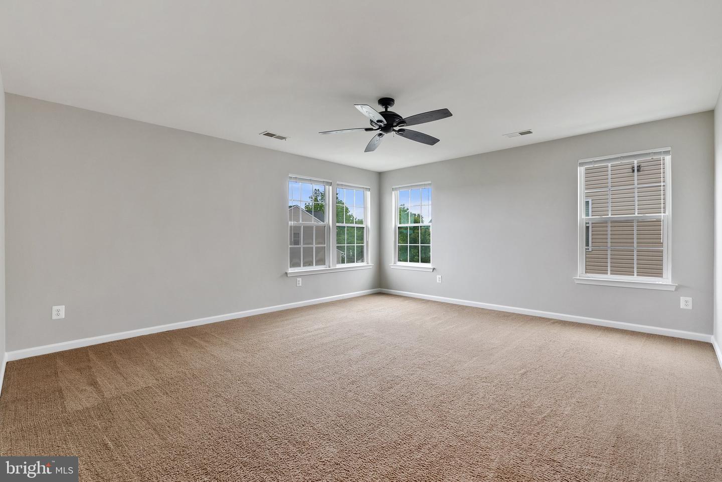 9 EISENTOWN DR, LOVETTSVILLE, Virginia 20180, 5 Bedrooms Bedrooms, ,3 BathroomsBathrooms,Residential,For sale,9 EISENTOWN DR,VALO2098350 MLS # VALO2098350