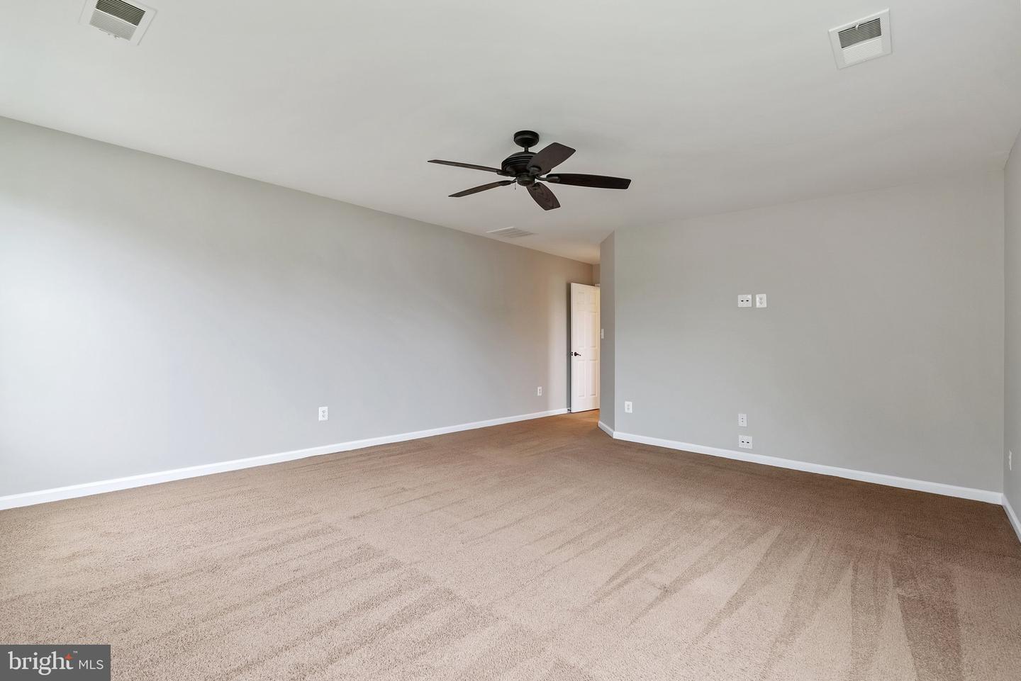 9 EISENTOWN DR, LOVETTSVILLE, Virginia 20180, 5 Bedrooms Bedrooms, ,3 BathroomsBathrooms,Residential,For sale,9 EISENTOWN DR,VALO2098350 MLS # VALO2098350