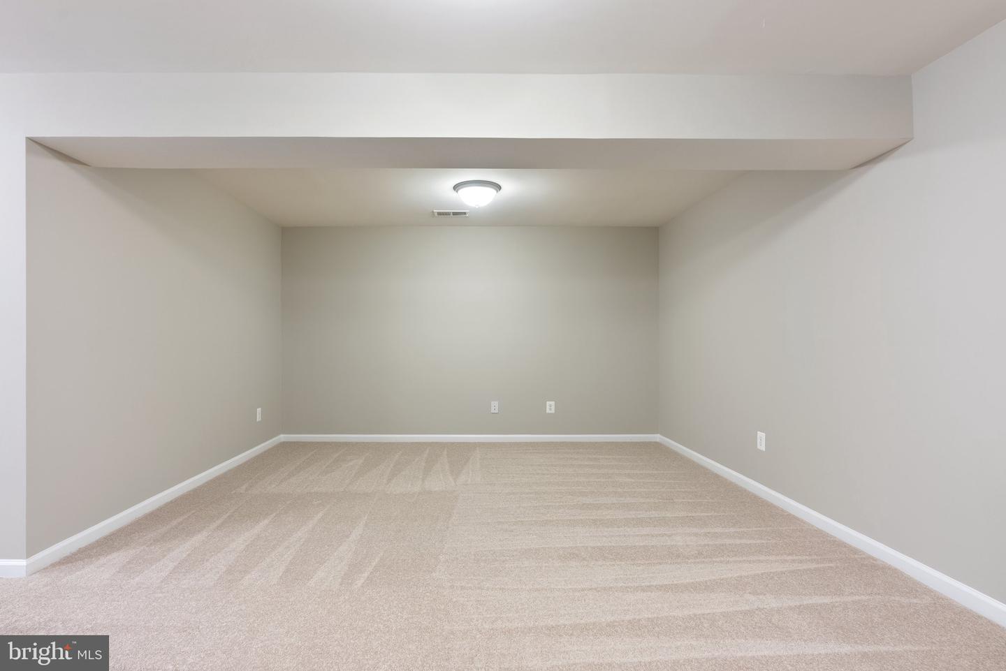 9 EISENTOWN DR, LOVETTSVILLE, Virginia 20180, 5 Bedrooms Bedrooms, ,3 BathroomsBathrooms,Residential,For sale,9 EISENTOWN DR,VALO2098350 MLS # VALO2098350