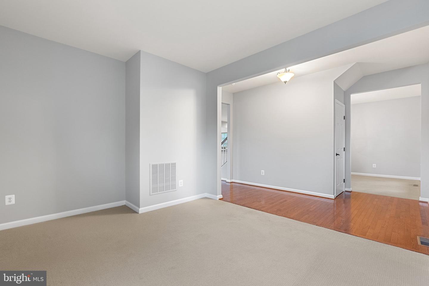 9 EISENTOWN DR, LOVETTSVILLE, Virginia 20180, 5 Bedrooms Bedrooms, ,3 BathroomsBathrooms,Residential,For sale,9 EISENTOWN DR,VALO2098350 MLS # VALO2098350